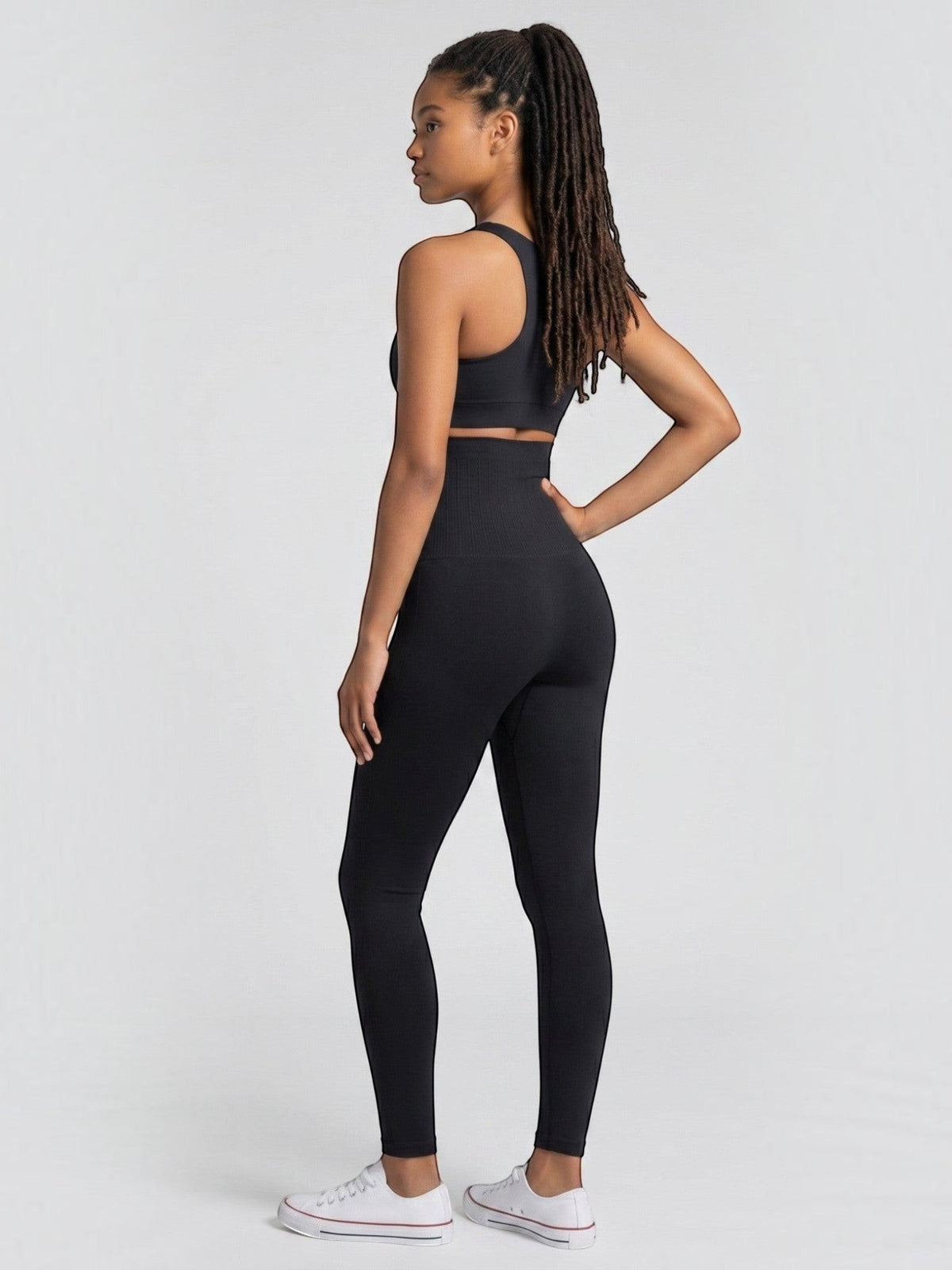 bys-store-3136505-215991 SlimForm high-waist black compression leggings with butt-lifting design on a model