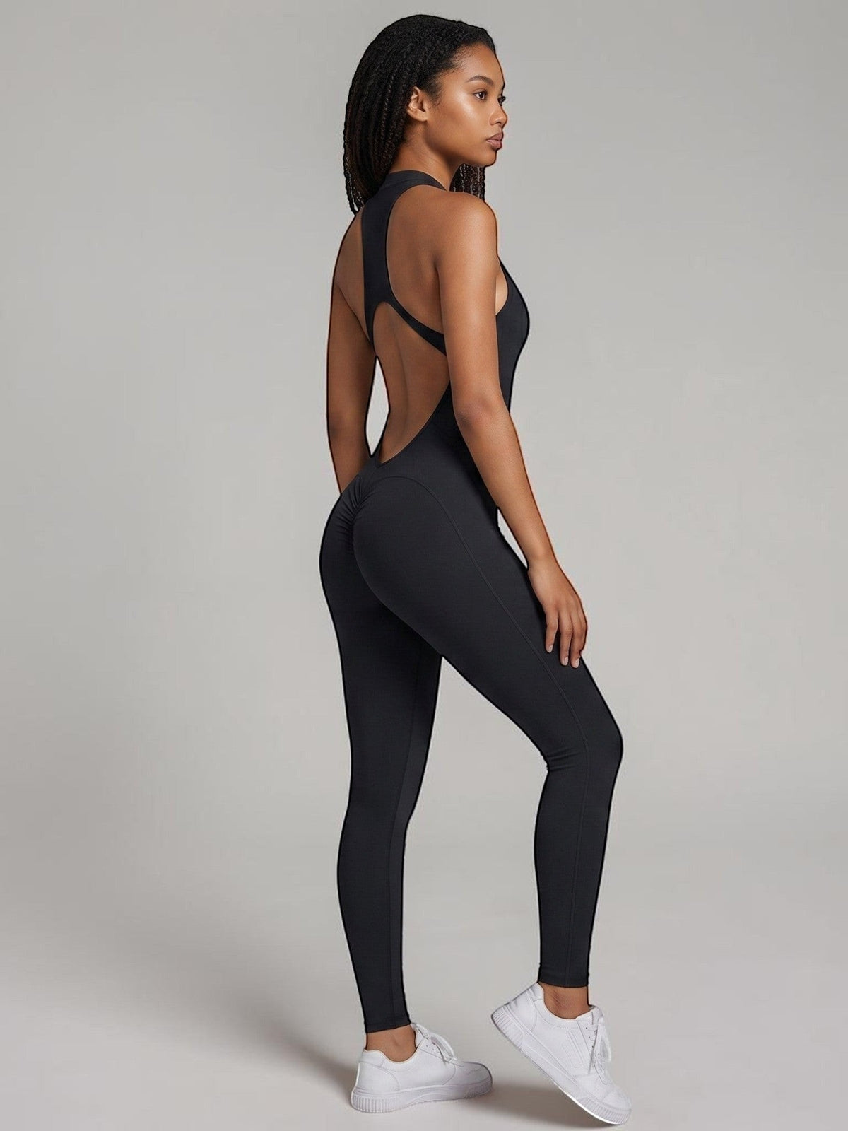 bys-store-3136505-215991 SculptFit black open-back bodysuit with butt-lifting design and tummy control on a model